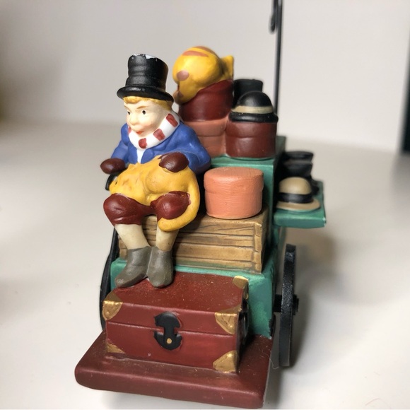 Department 56 Dickens Village – Figurines (lot of 12)  - $60 - Picture 7 of 16